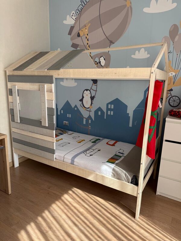 Lit cabane enfant, vue d’ensemble